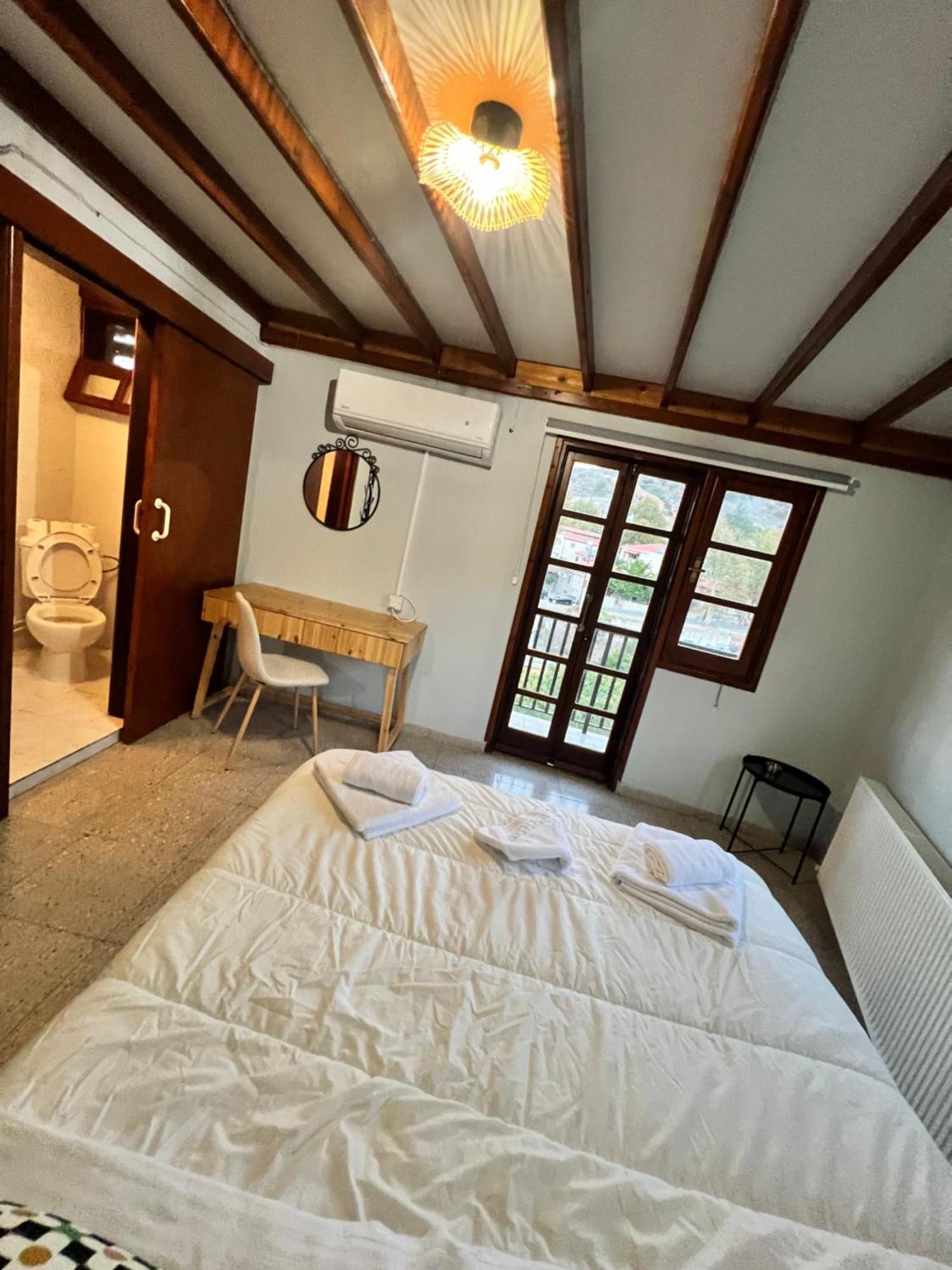 كاكوبرتريا Galinicafe22-Suites المظهر الخارجي الصورة